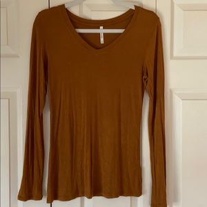 Simple Chestnut V-Neck Long-Sleeve Tee
